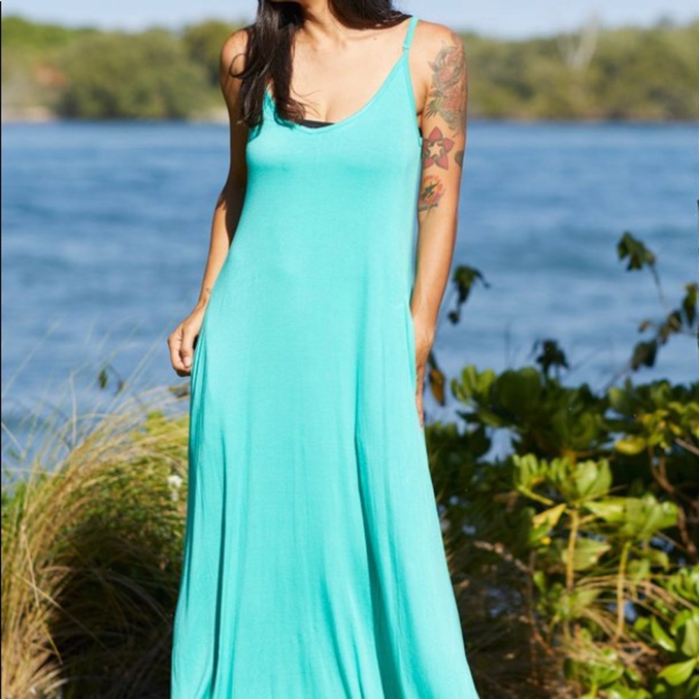 Illuminative dress. Photo credit:Illuminative.